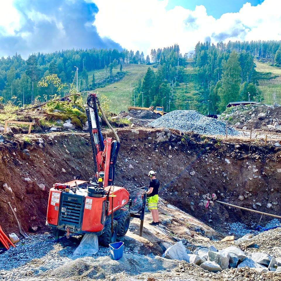 bergsprängning och bergborrning